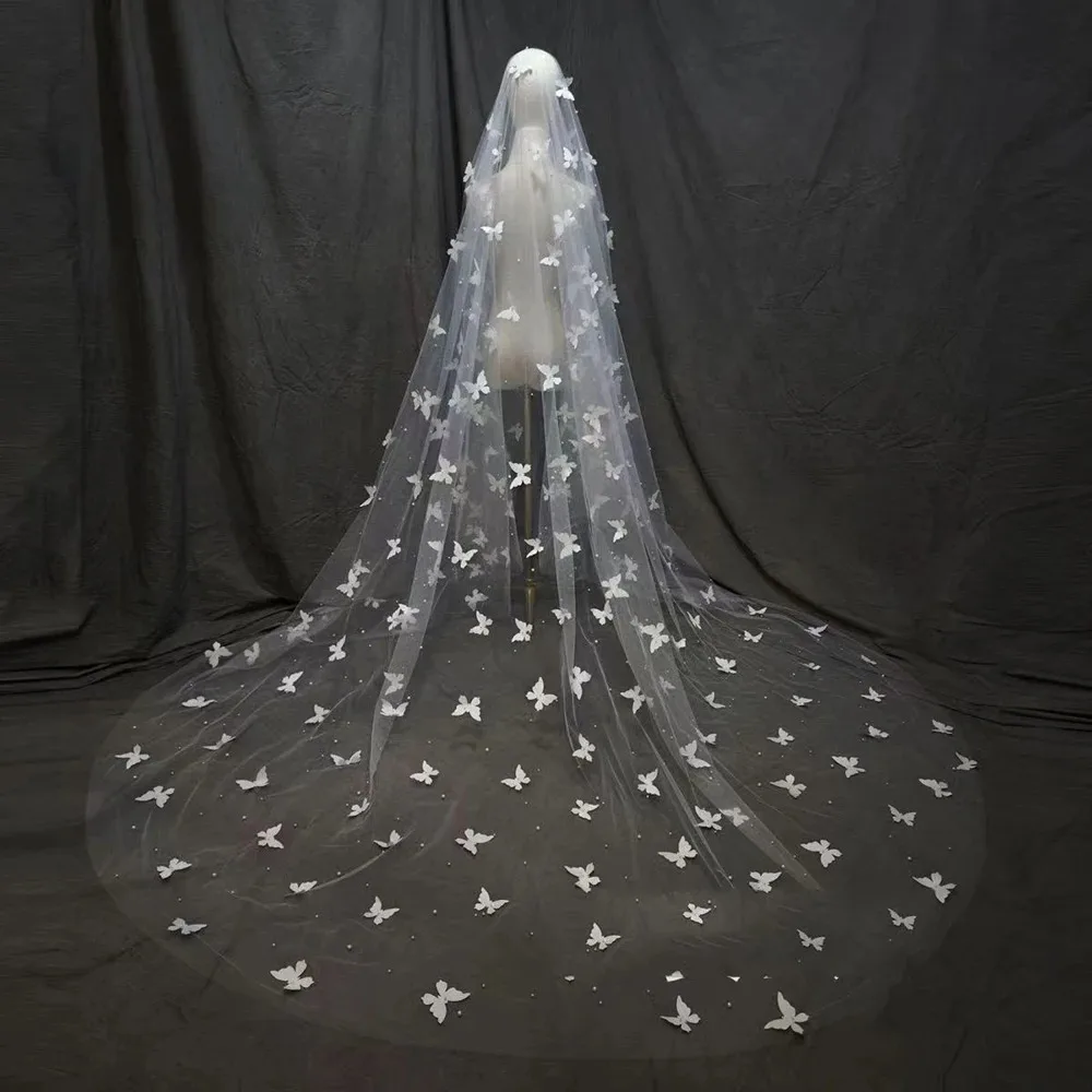 Velos de boda de mariposa blanca de una capa, velo de boda de cola grande de hilo suave, tocado de boda para novia, longitud hasta el suelo, gasa con cabeza de mariposa con cuentas