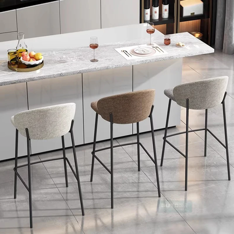 مقاعد بار معدنية بسيطة لغرفة المعيشة والمطبخ مع كراسي بار مصممة خلفية أثاث منزلي حديث من Sillas Para Comedor