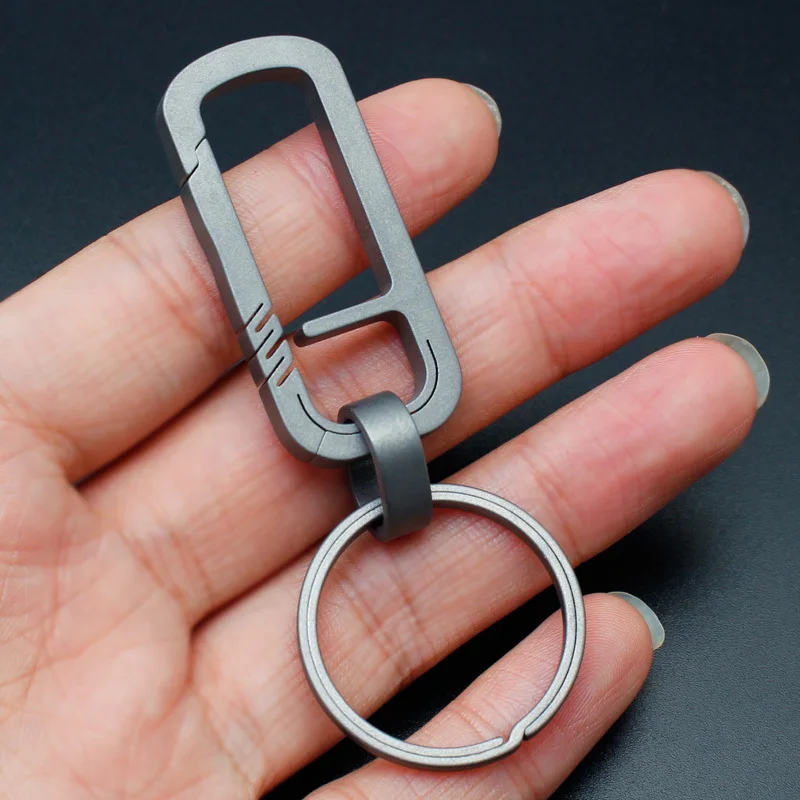 Titanium alloy car key ring men's pure titanium key chain waist pendant minimalist creative stainless steel Vachette clasp