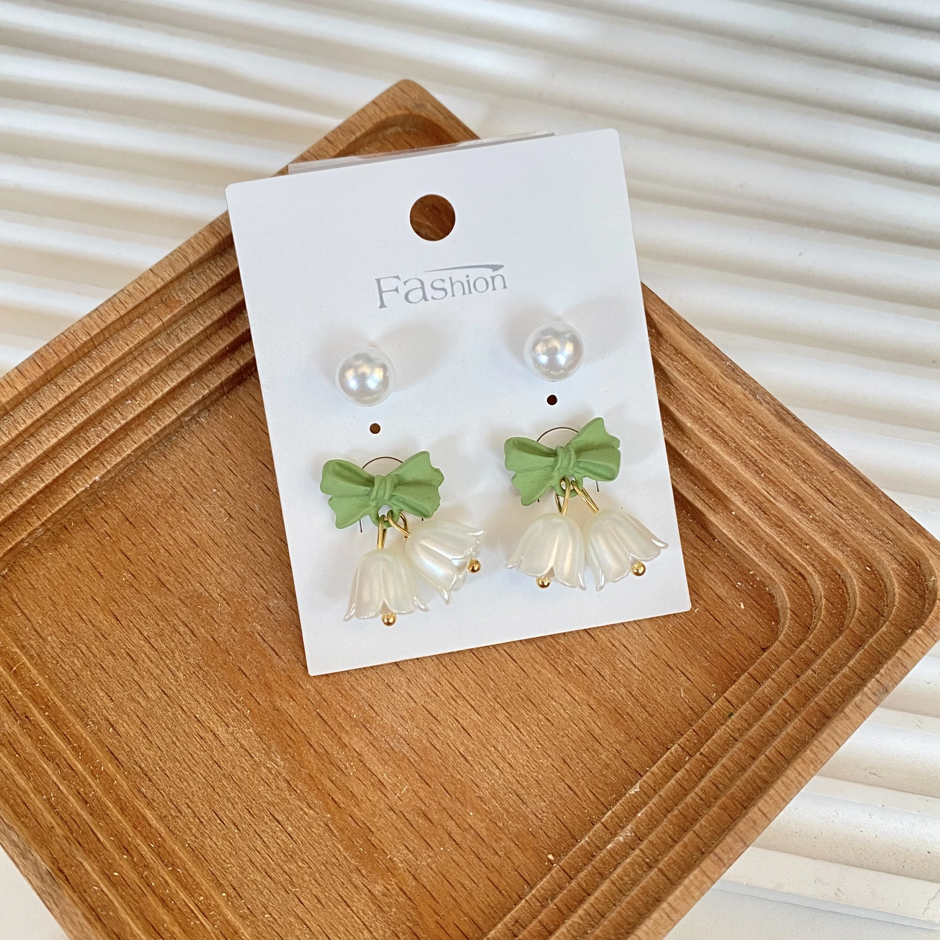 

25 шт., белая ПВХ водонепроницаемая карточка для сережек, зажимы для ушей, большая петля, подвесной держатель, модные упаковочные материалы для ювелирных изделий