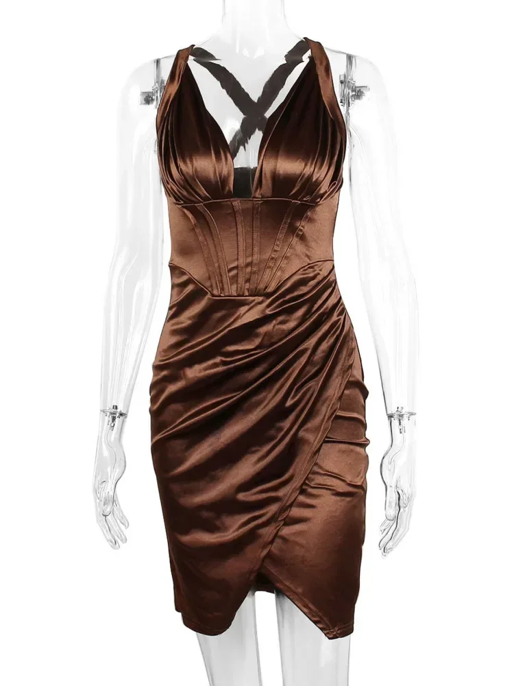 فستان مكشكش من الساتان المرن بفتحة رقبة على شكل V عميقة للنساء رداء صيفي بدون أكمام وظهر مكشوف فستان حفلات النادي