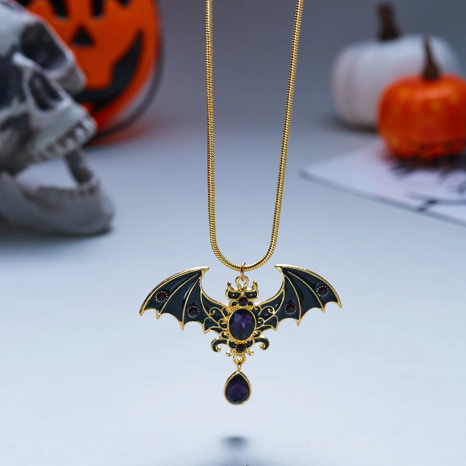 Vintage Rhinestone Bat Pendant Necklace for Women Gothic Halloween Statement Necklace Evening Party Jewelry Gifts