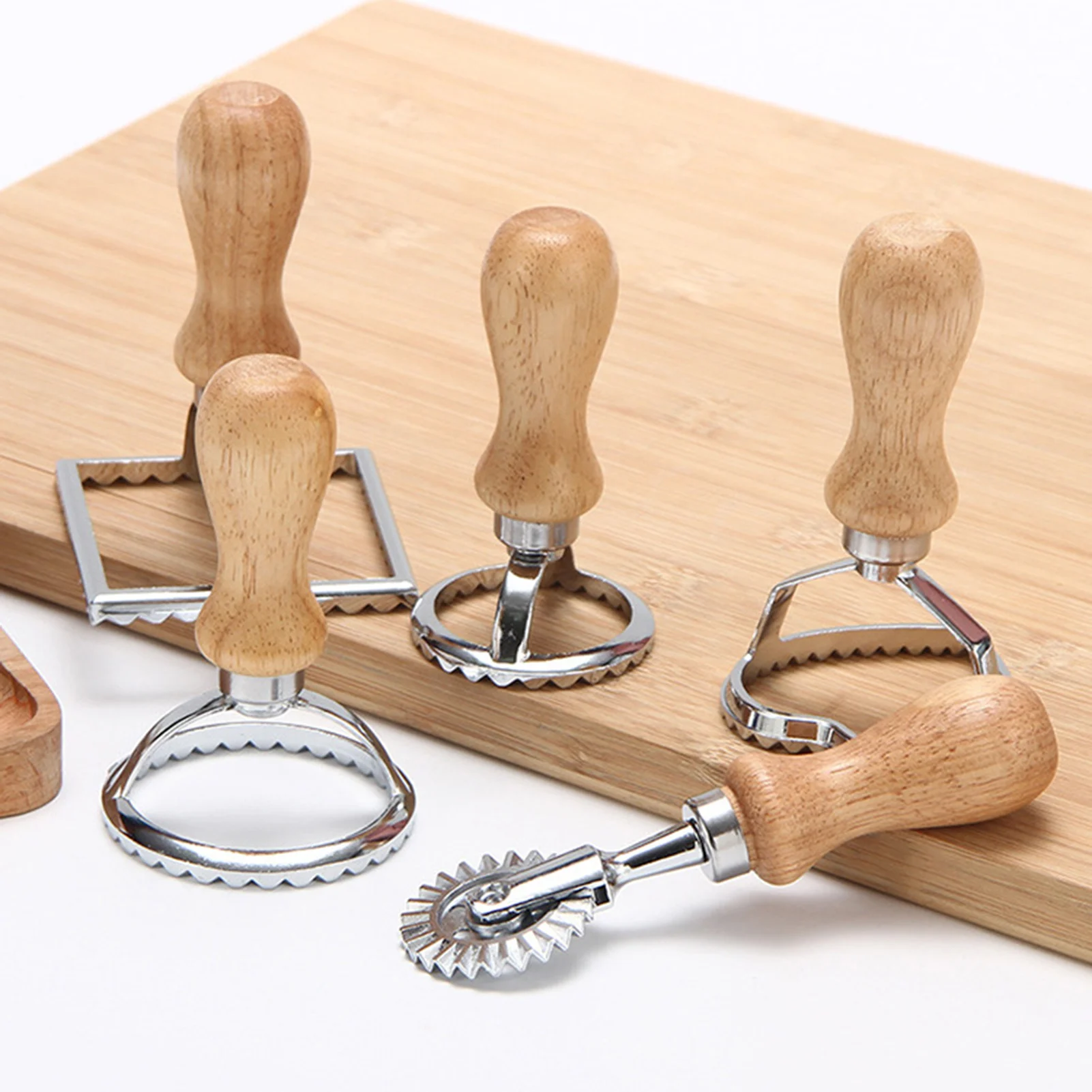 Dumpling Skin Cutter Stainless Steel Embossing Roller Dough Edge Tool for Kitchen Baking Pastry Cookie Mold Decoration Gear