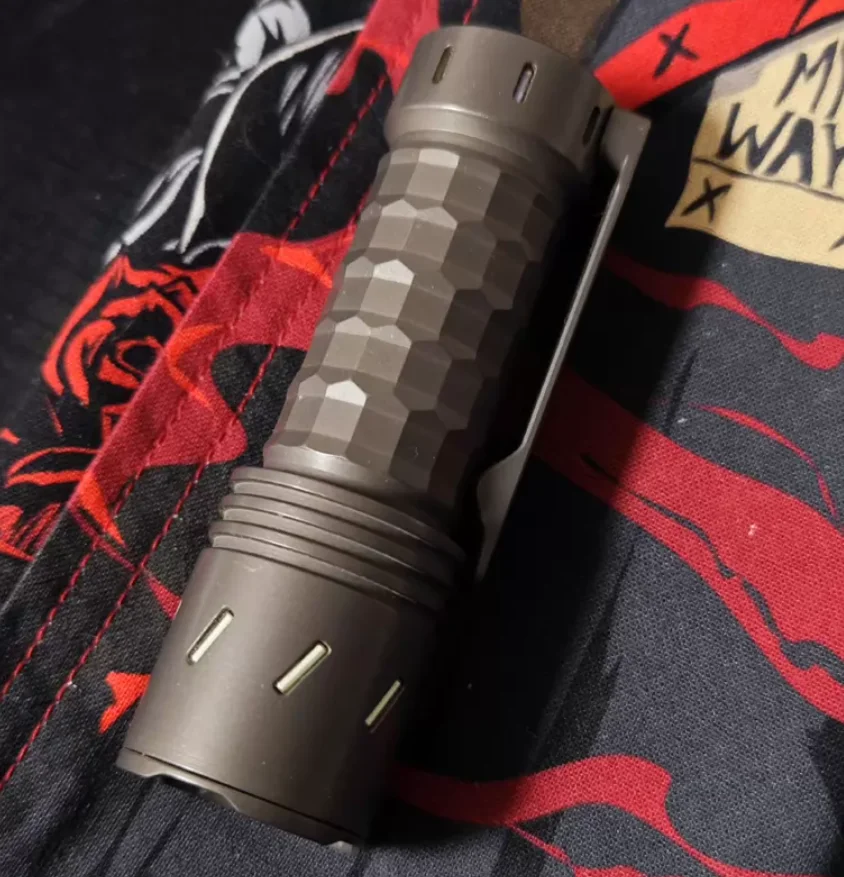Used EDC Reylight flashlight with four eyes and Crystal Dragon engine Outdoor Tools Torch Lamp decompression toy