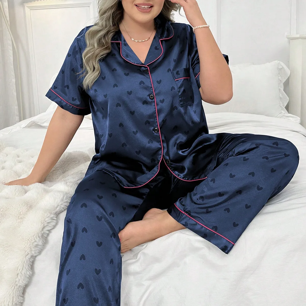 

Plus Size Pajamas for Women Heart Printing Short-Sleeve Shirt and Pants Pajama Set with Lapel Collar Satin PJ Set, Pajama Set
