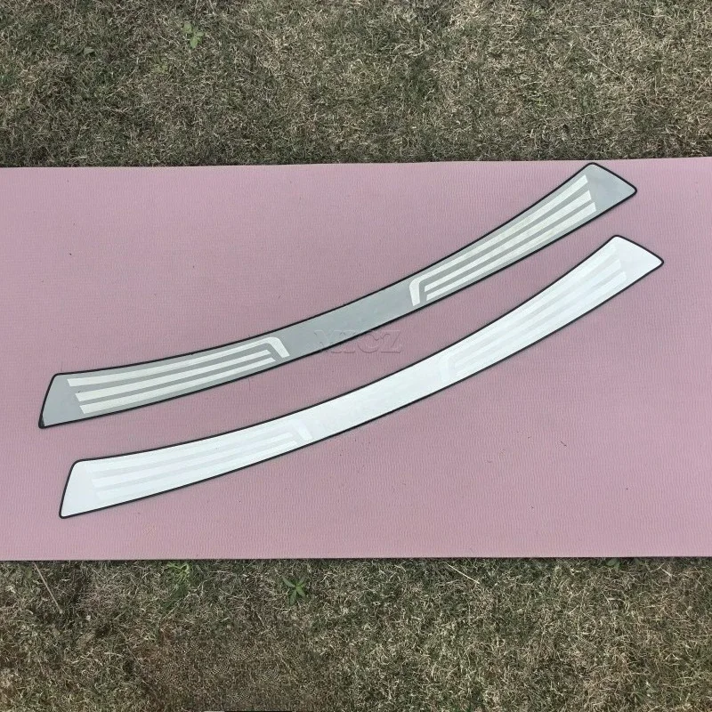 

2016-2018 For Toyota Rav4 Car Accessories Sticker Rear Guards Rear Bumper Cover Trim Stainless Trunk Guard Plate Cover