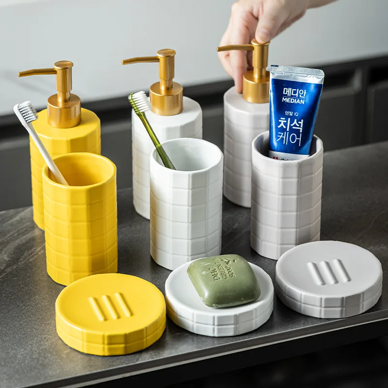 

Современная клетчатая керамическая чашка для полоскания рта, набор бутылок для лосьона, аксессуары для ванной комнаты, отель, наполнитель шампуня, пустая бутылка, дозатор прессованного мыла