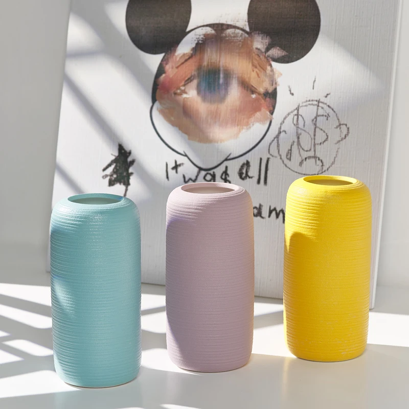 

Ceramic vase, colorful dried flowers, water culture, simple and modern flower container, coffee table, entrance decoration.