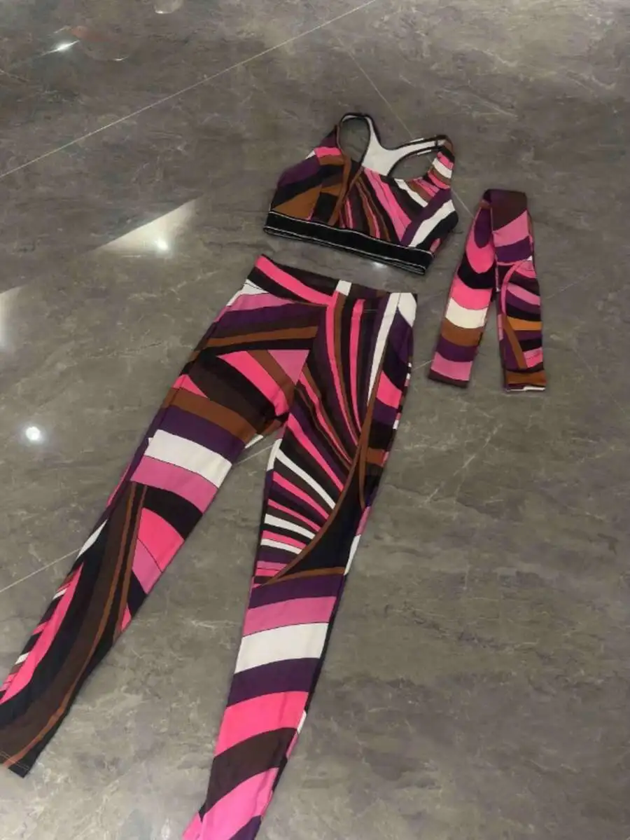 

Retro Print Sporty 3-Piece Yoga Set With Contrast Trim