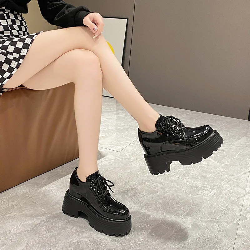 Platform Shoes Women Hidden Heel Loafers Fashion Designer Inner Height Chunky Round Toe Office Shoes Ladies Pumps Zaptos Mujer