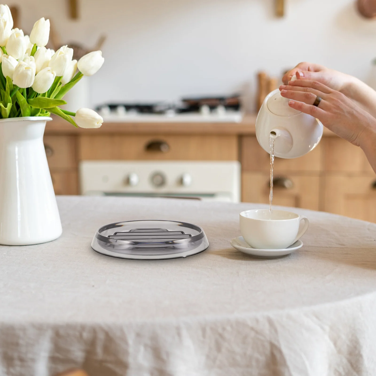 

Round Pitcher Saucer Thick PP Heat Resistant Coaster Tray for Kitchen Dining Room Living Room Drink Cup Mat Counter Decor