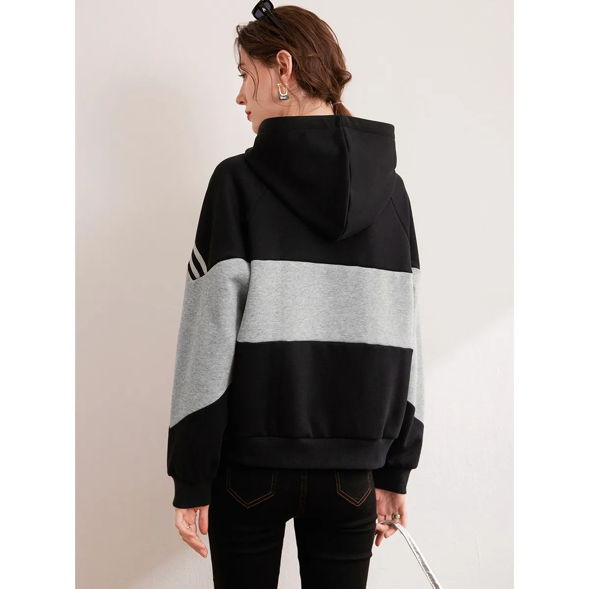 LOUIS YAO 2024 Autumn Hooded Contrast Splicing Hoodie Lazy Style Embroidered Letter Loose Long Sleeve Women's Hoodie