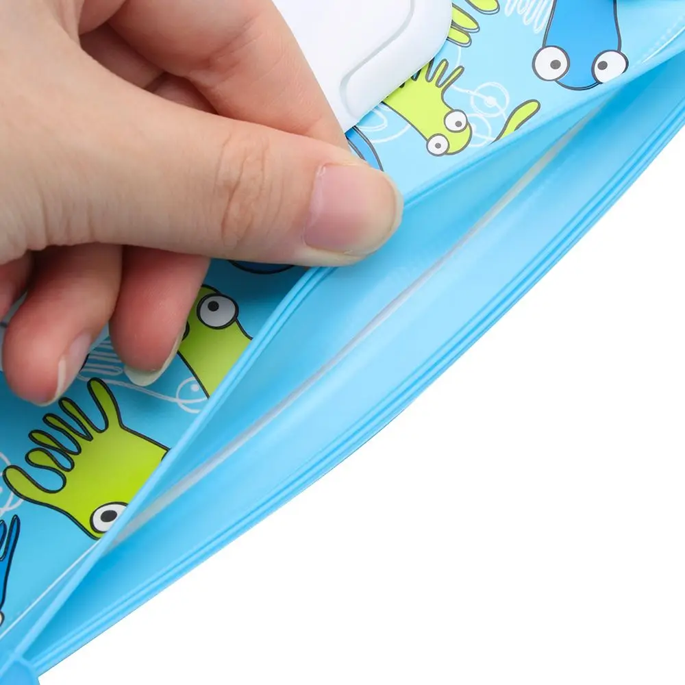 Salviette umidificate salviette per sacchetti con tracolla a scatto facile da trasportare custodia per cosmetici custodia per fazzoletti accessori per bambini