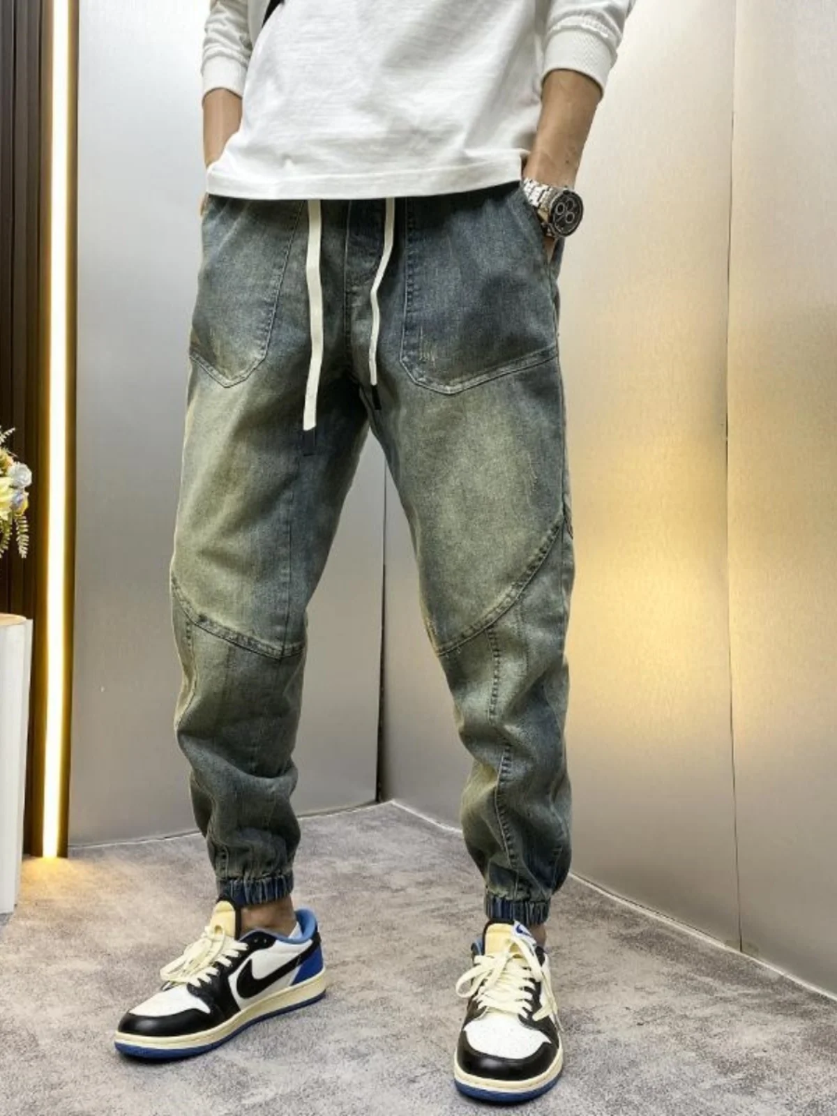 

Американские джинсовые джинсы в стиле ретро, мужские весенние новые трендовые свободные брюки с манжетами, универсальные брюки Харлан с эластичной резинкой на талии
