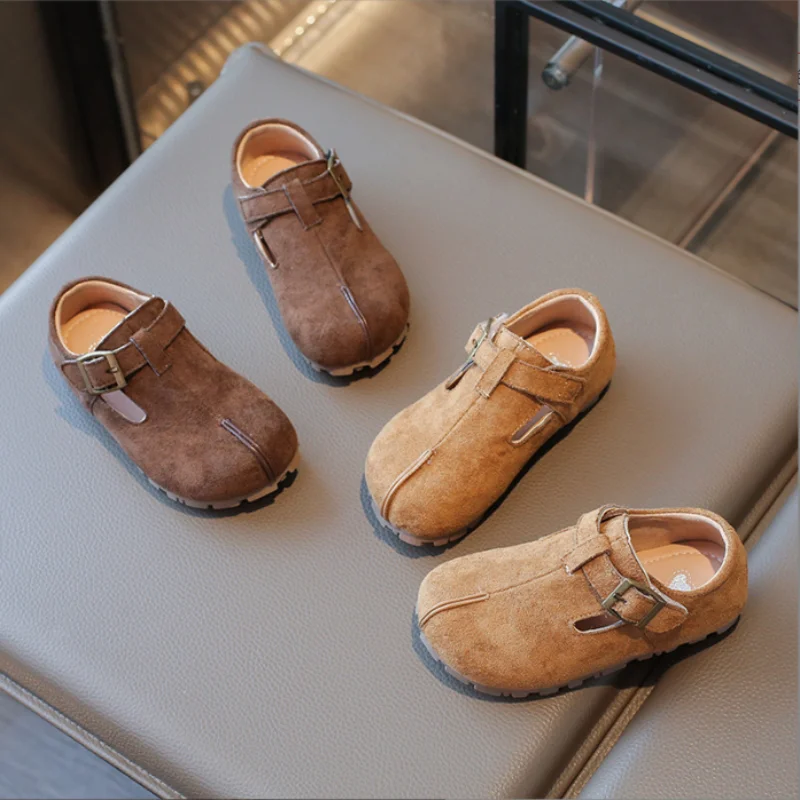 Nieuwe stijl kinderschoenen lente 2025, Britse stijl jongensbonenschoenen, mode lederen meisjes buitenlandse stijl enkele schoenen 26-35