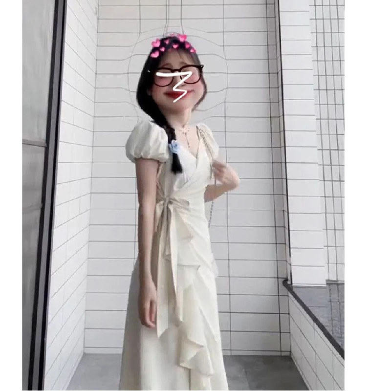 Gentle Ele V-Ne Mid… - image