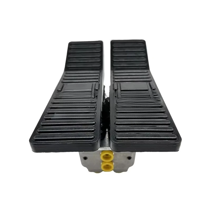 

Excavator Spare Parts Pilot Valve Assembly B220401000570 Foot Valve Footwork Assy B220401000623 Construction Machinery Parts
