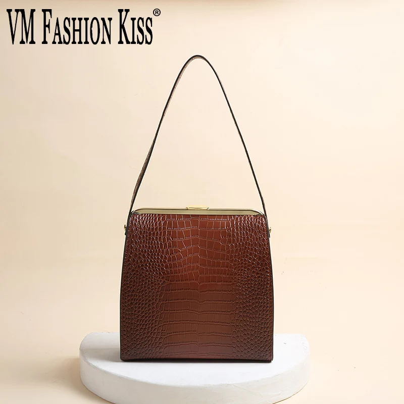 

Classic Vintage Burgundy Crocodile Pattern Synthetic Leather Underarm Bag Elegant Metal Frame Clip Bag Women's Handbag