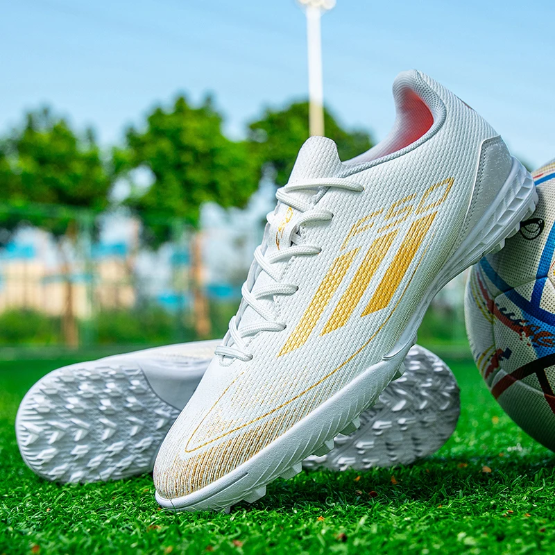 

2025 Football Shoes New Men Soccer Cleats Football Boots Training Shoes FG Ultralight Soccer Shoes Outdoor Drop Shipping Non-Sli