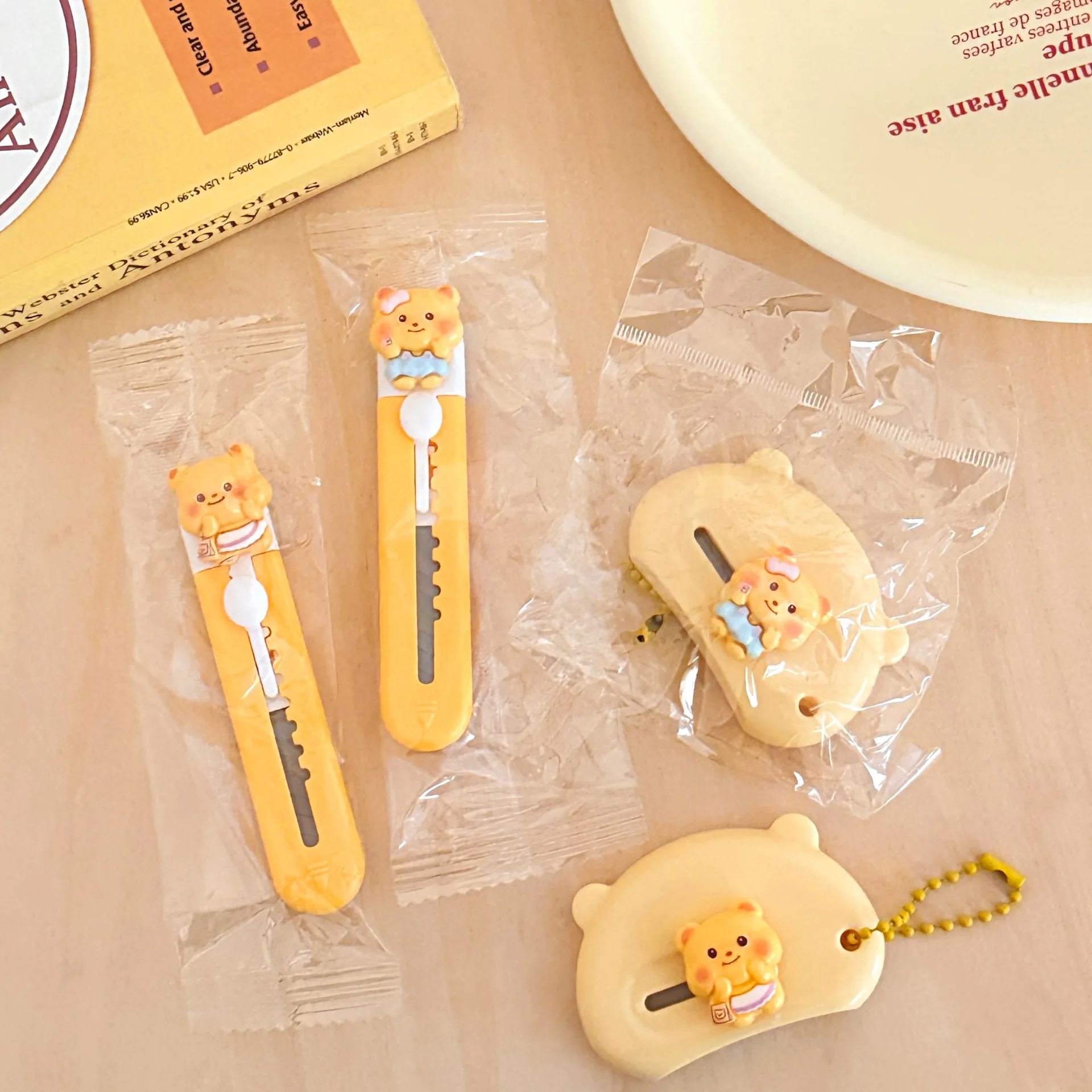 1/4 قطعة دمية دب صفراء لطيفة سكين فني صغير لقطع الورق المريح سكين قرطاسية مصنوع يدويًا #5