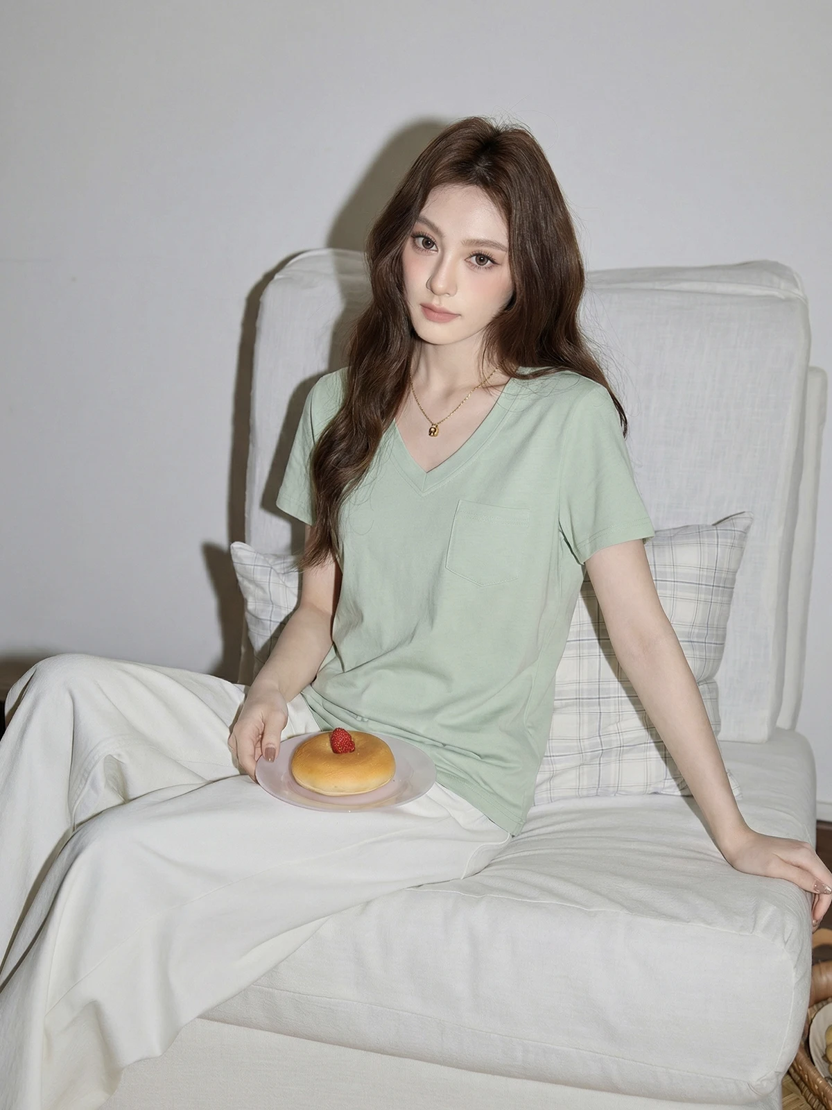 

Slim Fit Korean Sle V-Ne een ort Sve T-irt Women's Basic Sle Spring Summer New Arrival Breathable Comfortable