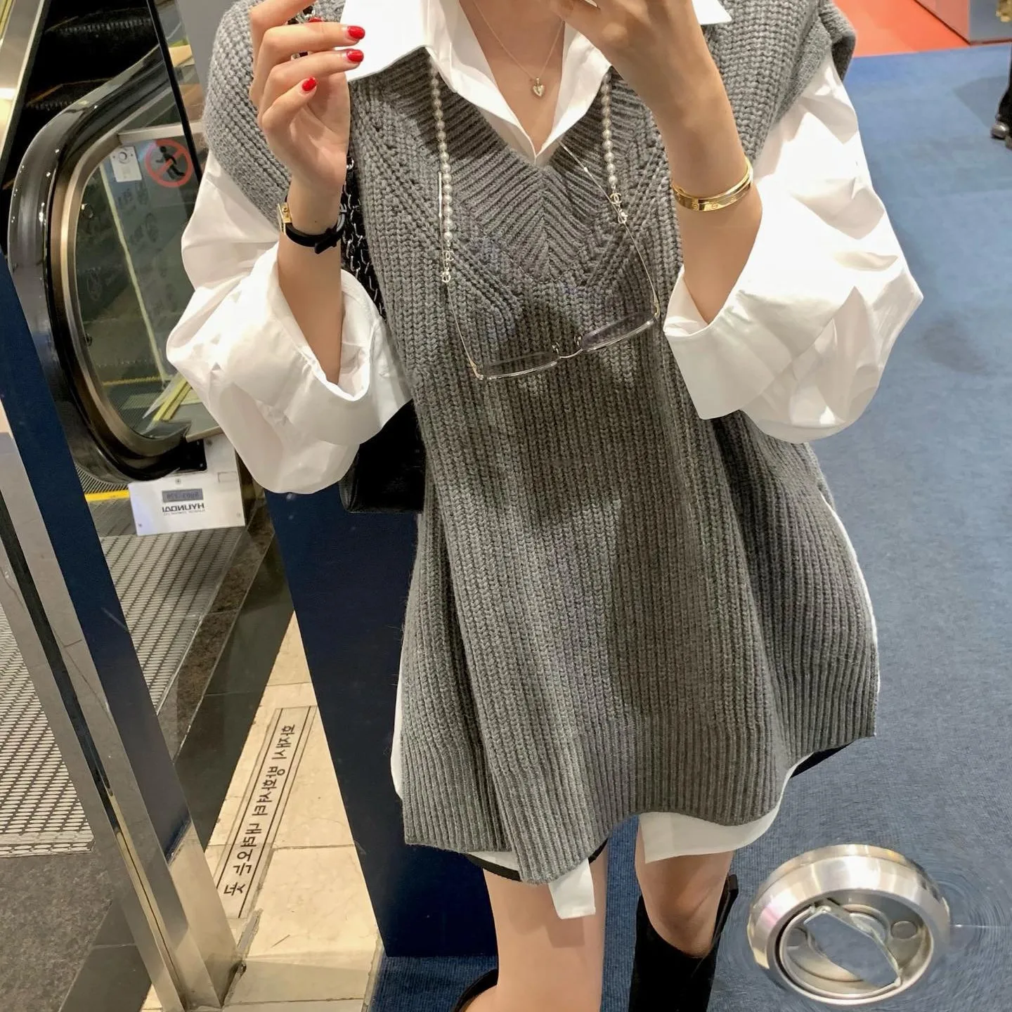 Loose Korean Style Two-Piece Set Long Sleeve Sweater Vest Versatile White Shirt Women's Fashion Ensemble Cotton Four Seasons