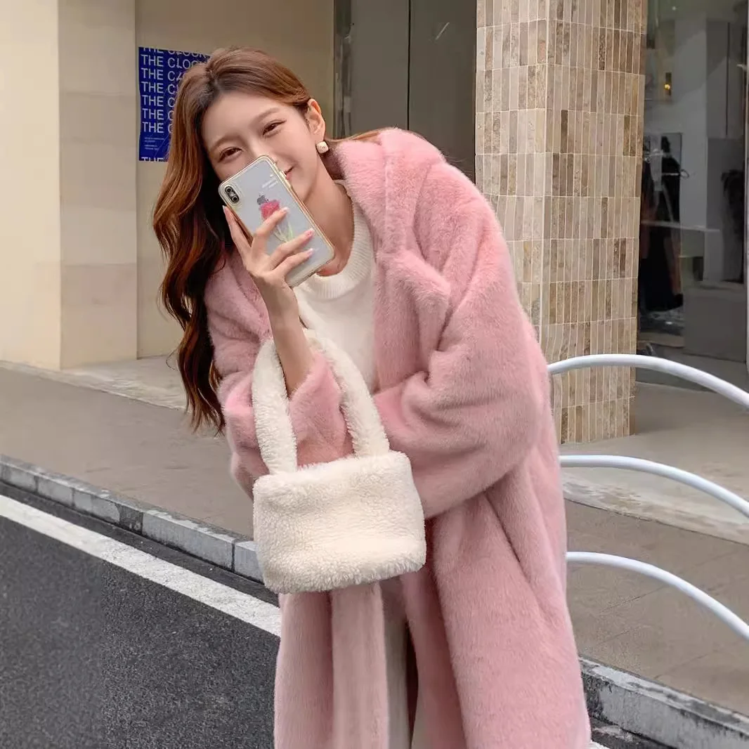 Рисунок 4 - Женские шубы из искусственного норкового меха