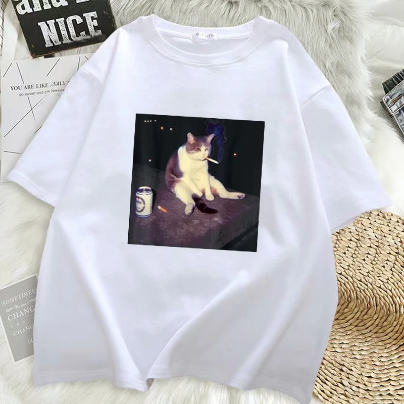 

Cigarette Kitten Funny Smoking Cat Meme Stupid Brainrot T-Shirt Cute Kitty Dad Graphic Outfit Men's Fashion Y2k Humor Saying Tee