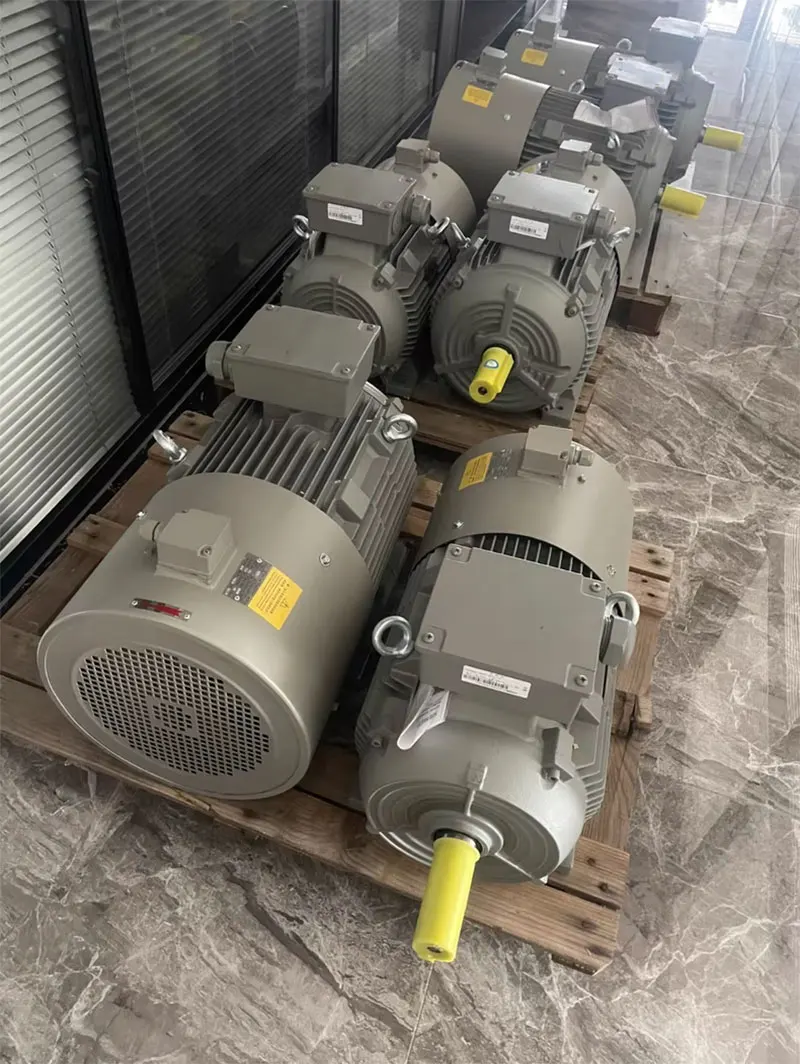 

Совершенно новый 1LE0001-1DB43-3AA4 1LE0001-1DB43-3AA5 1LE0001-1DB43-3FA4 1LE0001-1DB43-3JA4 Гарантия один год