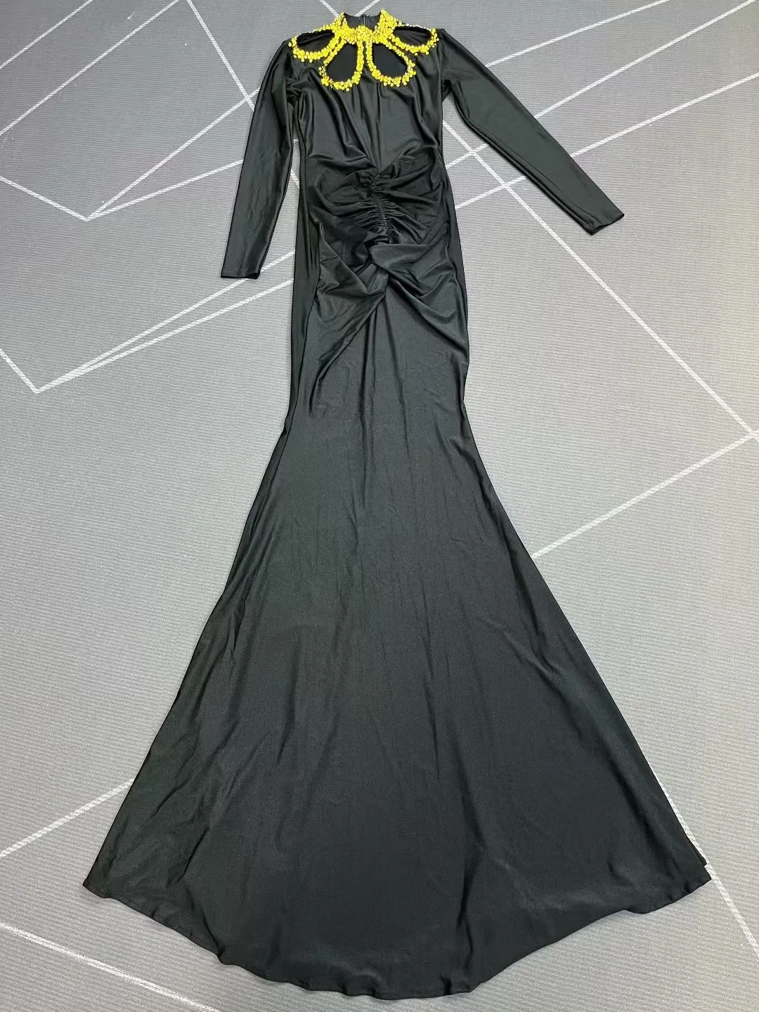 Women Luxury Black Cut Out Gold Diamonds Collar Pleated Maxi Long Elegant Celebrity Evening Party Dress For 50-60 Years Ladies