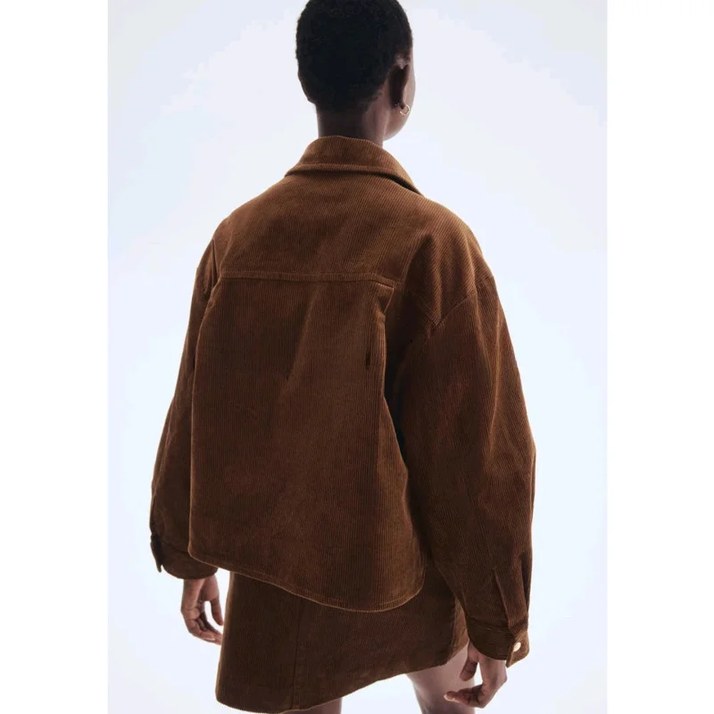 เสื้อโค้ทผ้าลูกฟูกทรงโอเวอร์ไซส์ แขนยาว คอปกสูง สำหรับผู้หญิง รุ่นใหม่ประจำฤดูใบไม้ร่วง สไตล์แฟชั่นลำลอง เหมาะสำหรับใส่ไปทำงาน