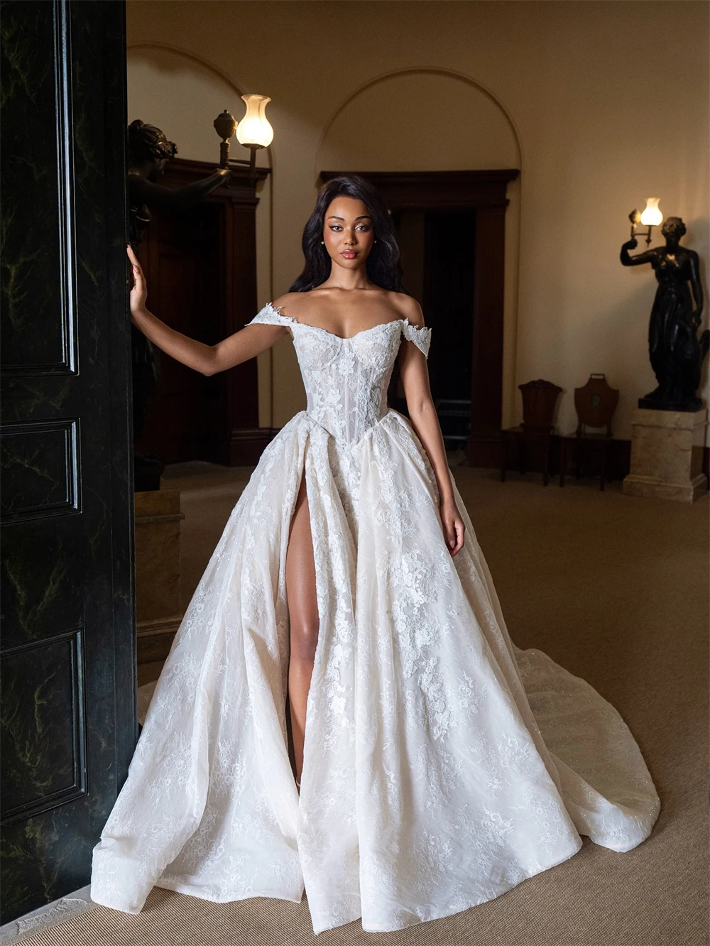 تخصيص بوهو الأبيض الأورجانزا فستان الزفاف مثير الحبيب قبالة الكتف فستان زفاف بوهو ألف خط ذيل شابيل رداء دي mariée #2