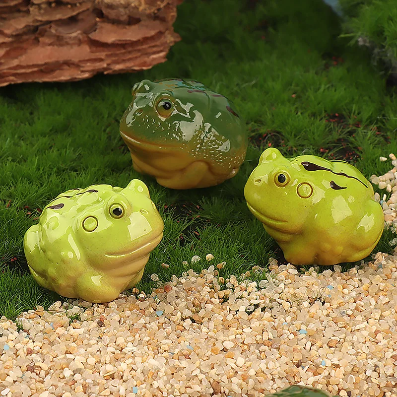 2/5/10Pcs Cute Green Small Frog Model Strong Magnetic Hook Fridge Magnets Sticker Perfect for Refrigerator Home Office DIY Decor