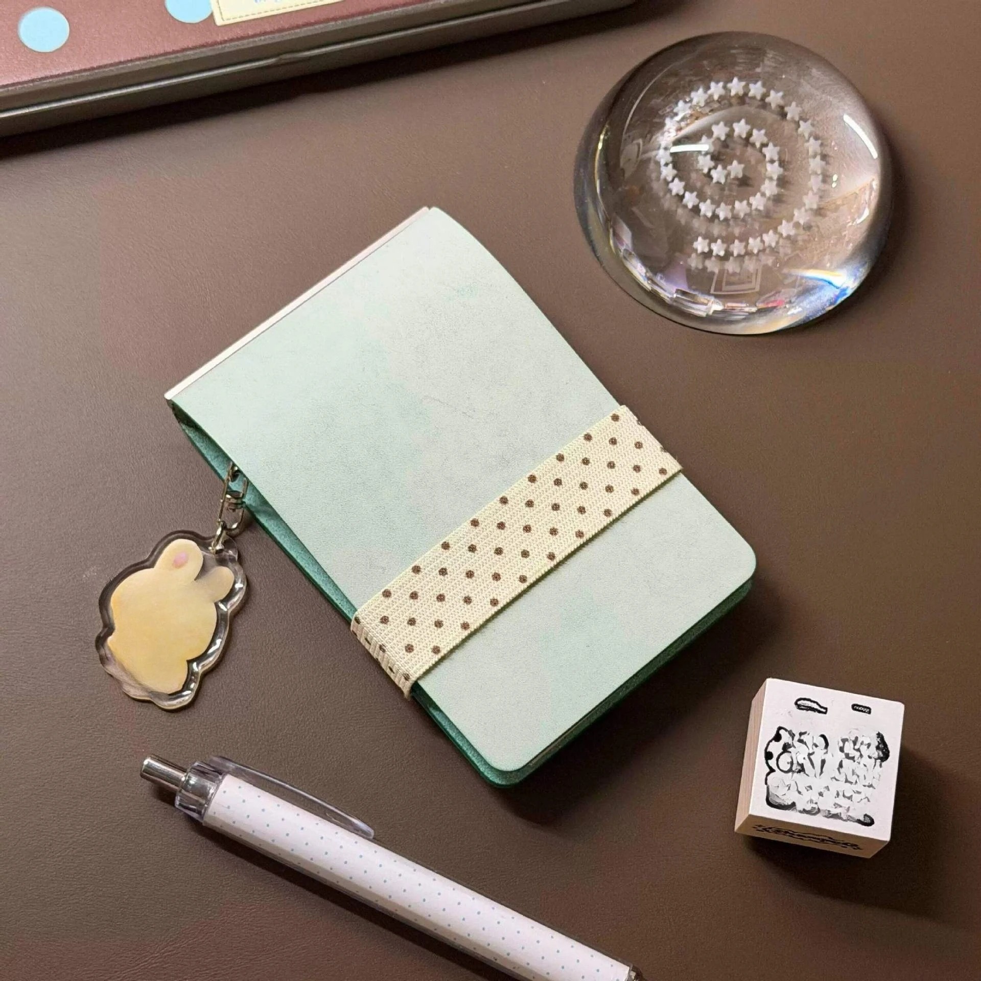 Korean Style Flip Up Green Pink 3-Hole Loose Leaf Pocket Notebook Portable Check-in Diary Stationery