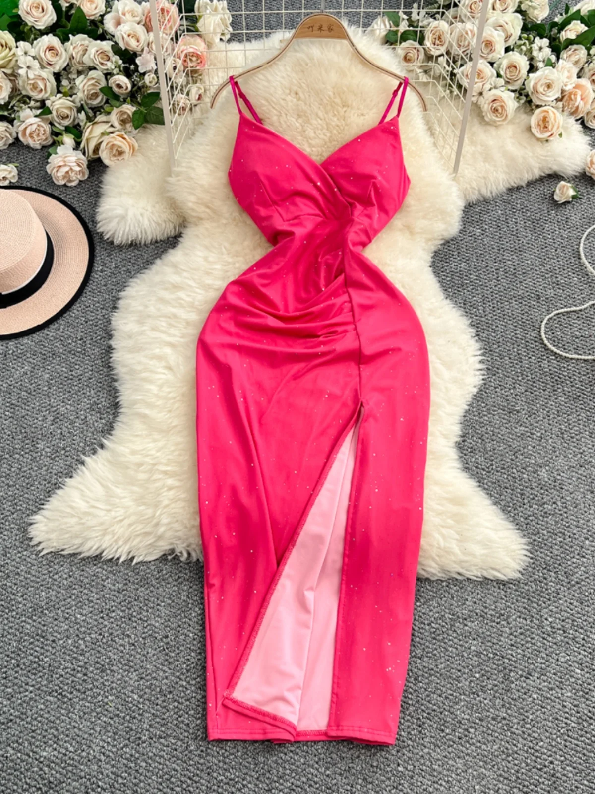 

Foamlina Celebrity-Inspired V-Neck Cross Backless Dress Waist-Defining High-Slit Suspender Dress for Women Summer Evening Gown