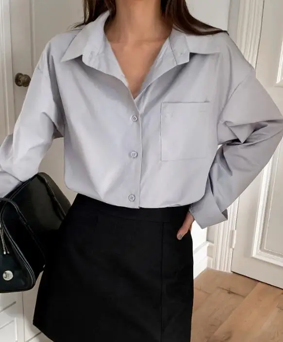 Camisa feminina oversized cor sólida lapela botão fino frente com bolso solto diário profissional deslocamento camisa de manga comprida