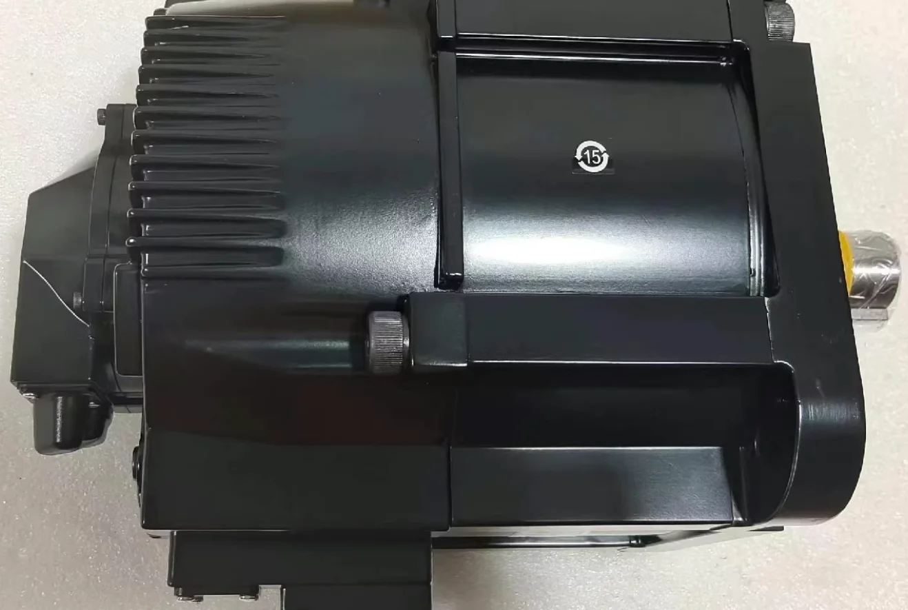 

SGM7G-37APK-YR12 Brand new Servo Motor Fast shipping，SGM7G 37APK YR12，In Stock