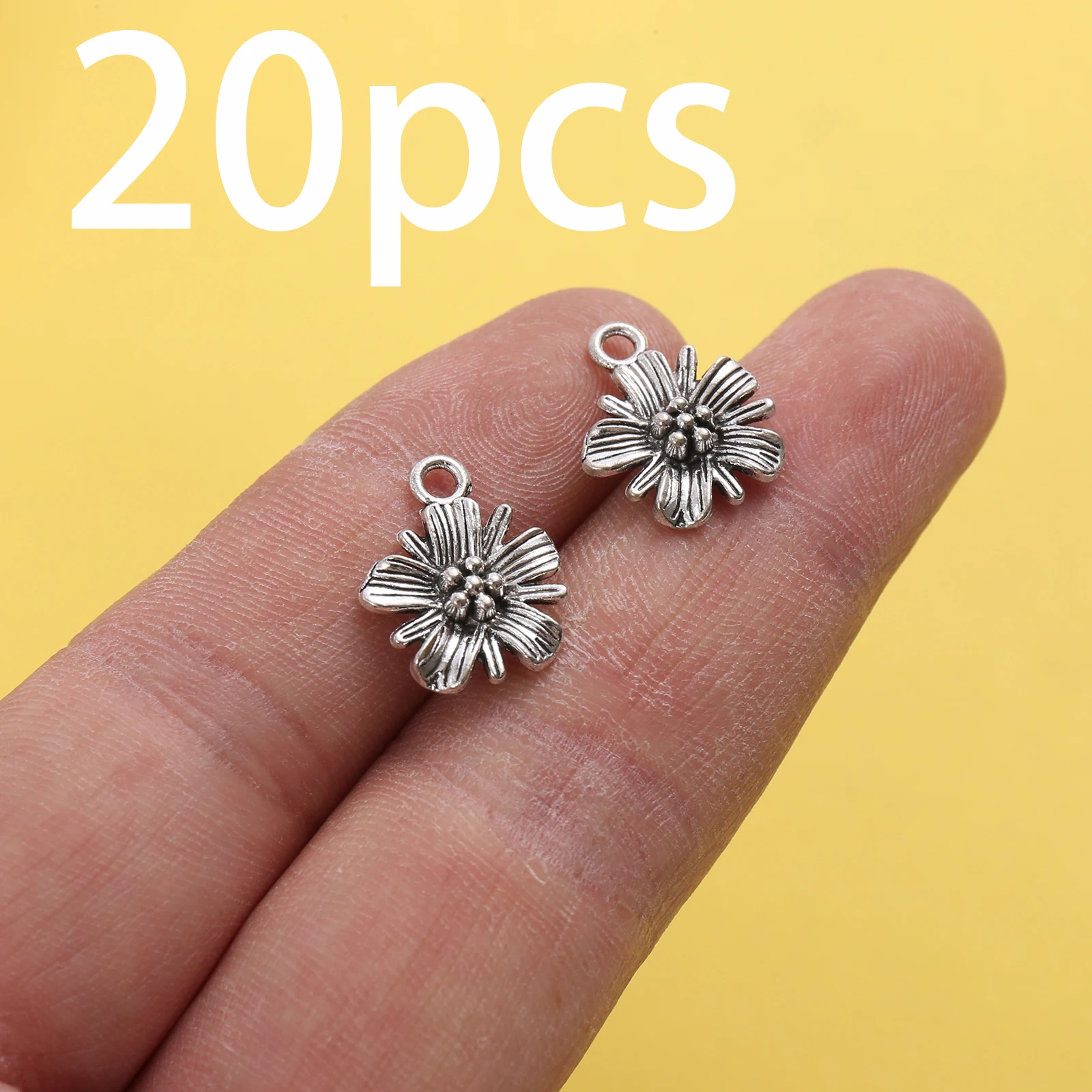 20 Stück dreidimensionale Gänseblümchen-Anhänger mit mehreren Blütenblättern, Mini-Vintage-Sonnenblumen-Anhänger, geeignet für DIY-Armbänder, Halsketten und Ohrringe, handgefertigte