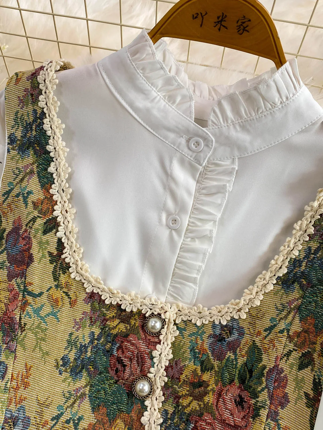Rompi Bordir Renda Retro Ringa - Embroidery Vest ulasan dan harga