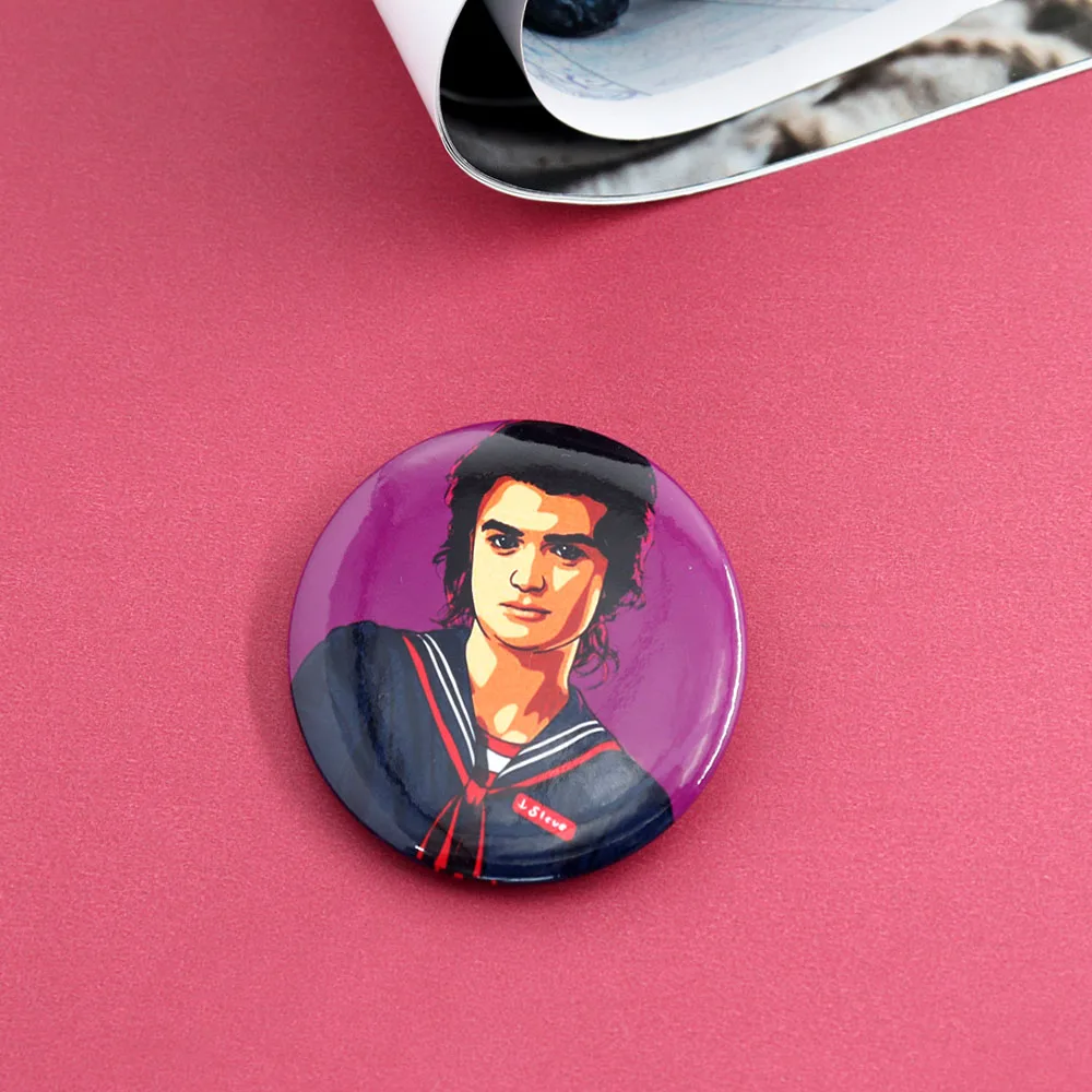 زي عمل ستيف مع شارة صفيح ، مجارف عرض تلفزيوني aoy ، هدية مراوح محيطة بالأفلام ، دبوس أزرار ، زخرفة المجوهرات ، جولة ، 58: 500