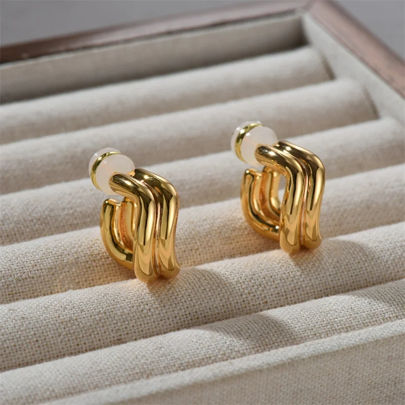 

Fashion Vintage Geometric Ripples Twisted Irregular Earrings for Women Light Luxury High-end Top Trend Banquet Jewelry Gift