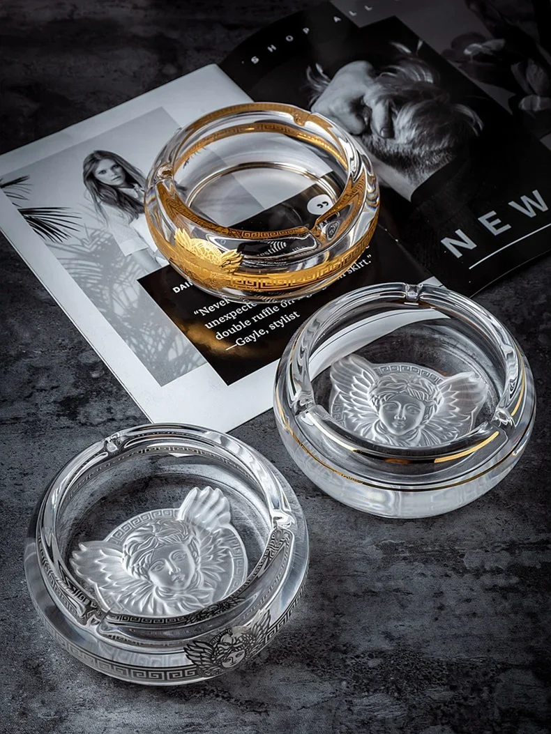

Creative fashion ashtray Medusa head crystal glass gold ashtray office household ashtray