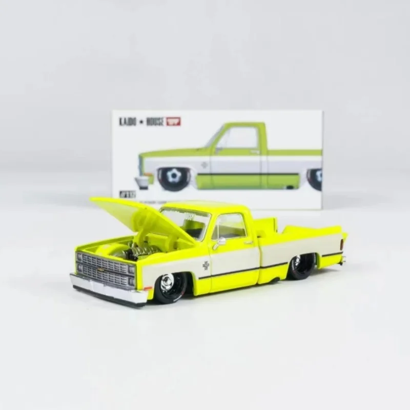 MINIGT+KAIDO House 1/64 Chevrolet Silverado #112 pickup V1 car model