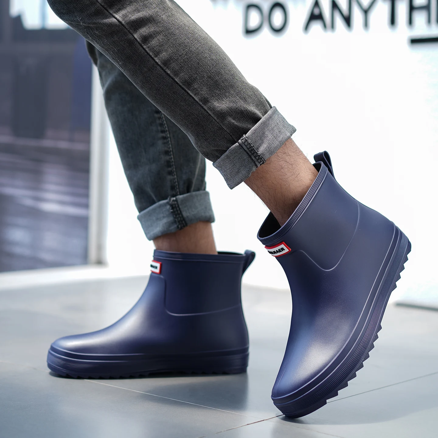 New Men's Short Rain Boots Thickened Fishing Outdoor Waterproof Non-slip Kitchen Lightweight Wear-resistant Rubber Shoes
