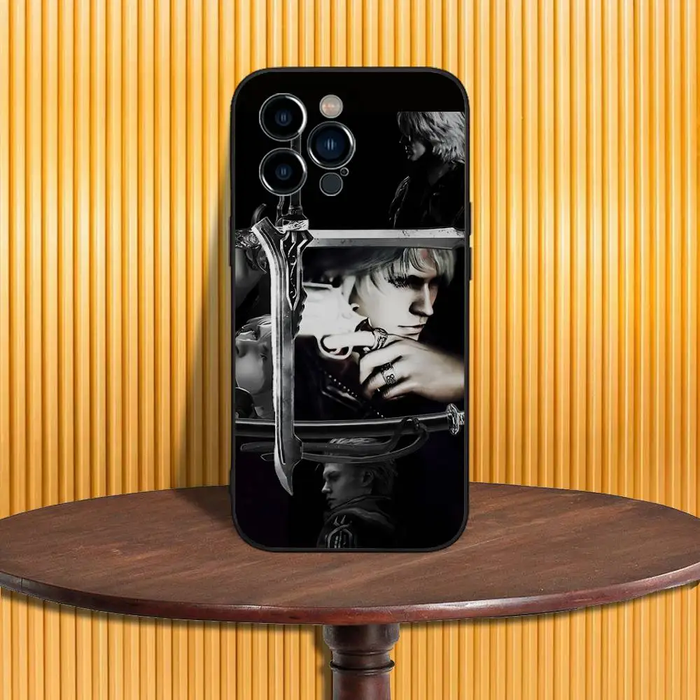 Casing Ponsel Dante D-Devil M-May Cry D-DMC2 Untuk iPhone 17,16,15,14,13,12,11,Pro,Max,Plus,X,XS,SE4,E,Mini, Casing Hitam Lembut
