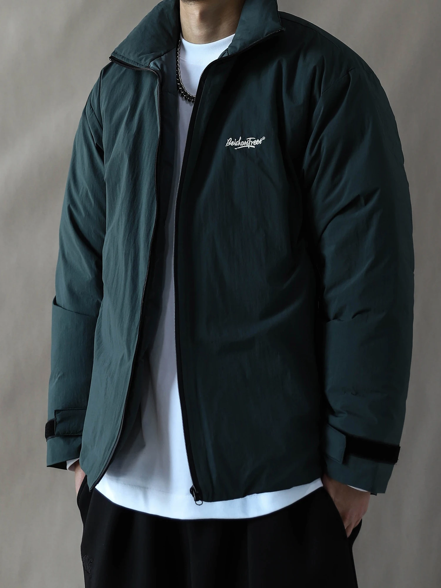 

Мужская пуховая куртка в стиле ретро с воротником-стойкой, свободного кроя, повседневная, теплая верхняя одежда, новинка 2025 года, винтаж 90-х, белый пух