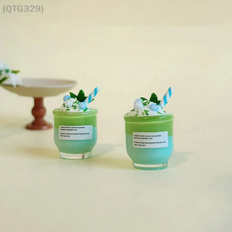 Puppenhaus-Minzmilchbecher im Maßstab 1:12, ideal für die Dekoration von Dessertgeschäften und Rollenspielen, Puppenhauszubehör