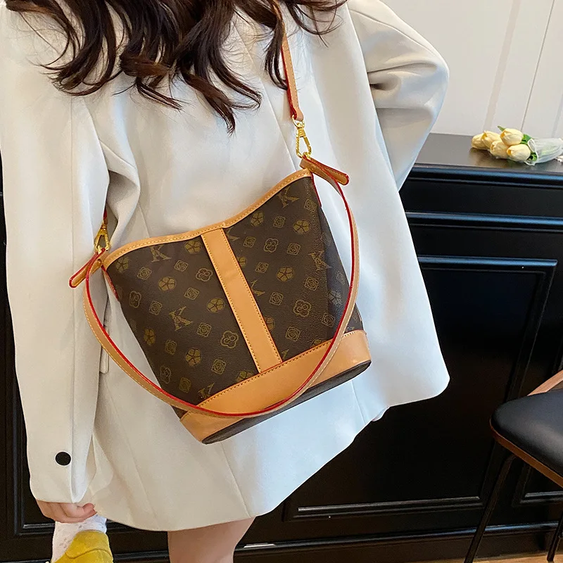 

​ ​ Весенняя сумка-ведро с героями мультфильмов, винтажный кошелек на плечо для женщин, игривая сумка через плечо, ретро-сумка, химерная сумка с верхней ручкой ​