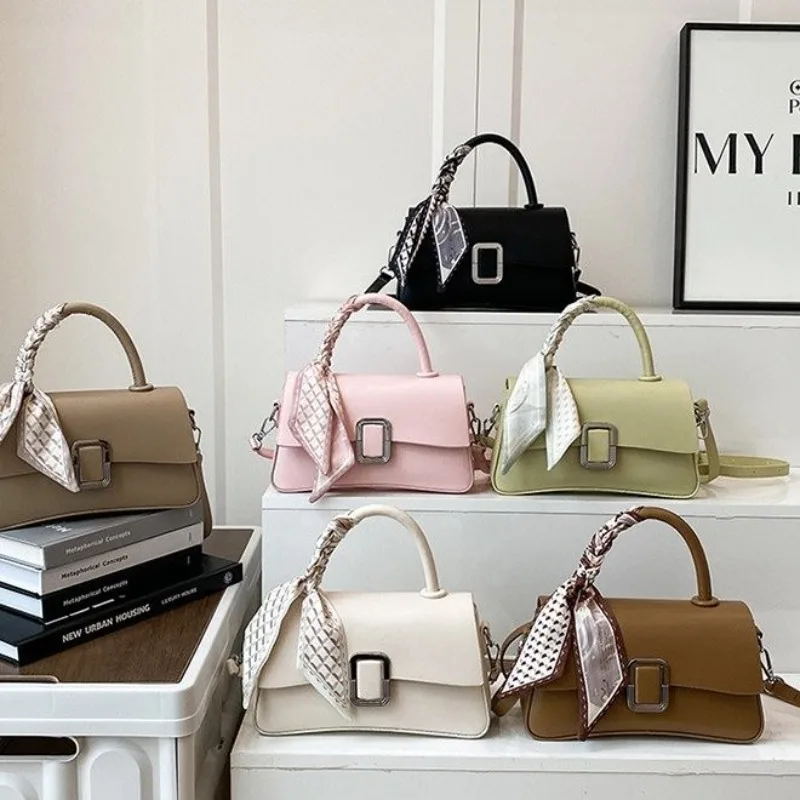 

Идеальная дизайнерская сумка для подгузников Perfect Blend для женщин: роскошная кожаная сумка-тоут, элегантная сумка через плечо, стильная и функциональная.