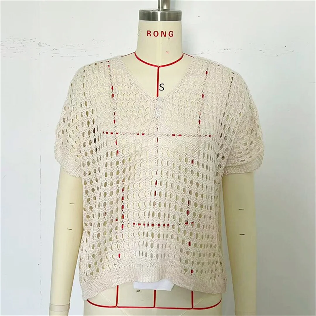 Ausgehöhlte, kurzärmelige Tunika mit V-Ausschnitt, einfarbig, aus Strick, Strandkleid, Strandmode, Damen V8511 – Detail 13